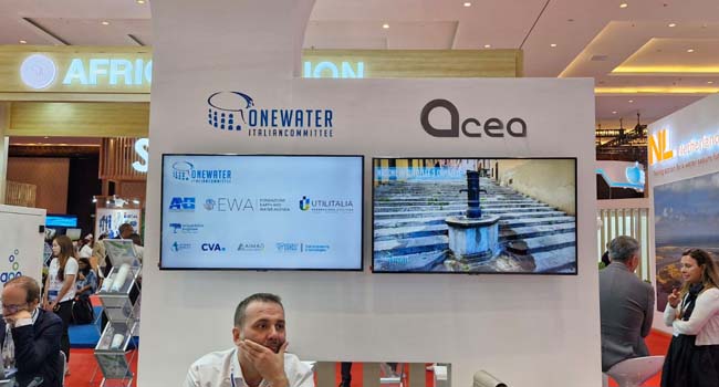 sewa tv dinding di surabaya